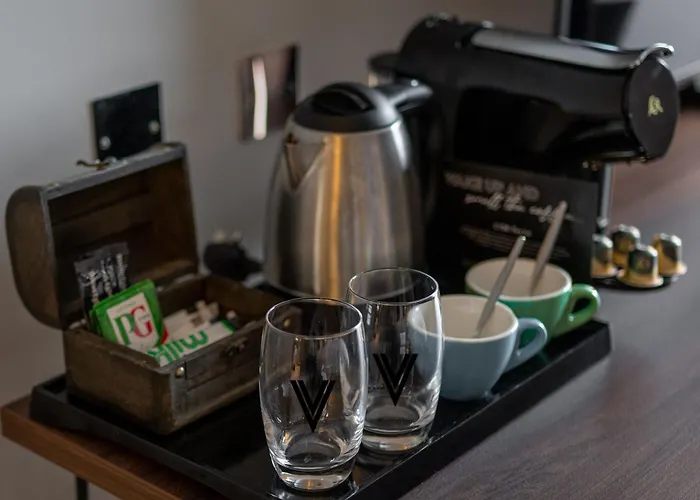 Hotel with pool: Village Hotel Glasgow